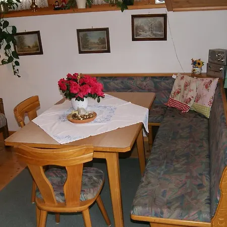 Gaestehaus Ferienwohnungen Lackner Rennweg am Katschberg Habitación foto