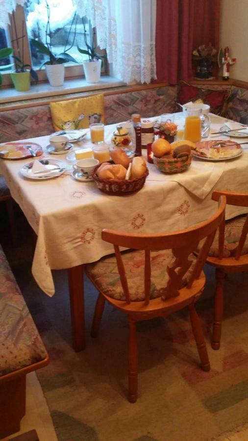 Gaestehaus Lackner Homestay *