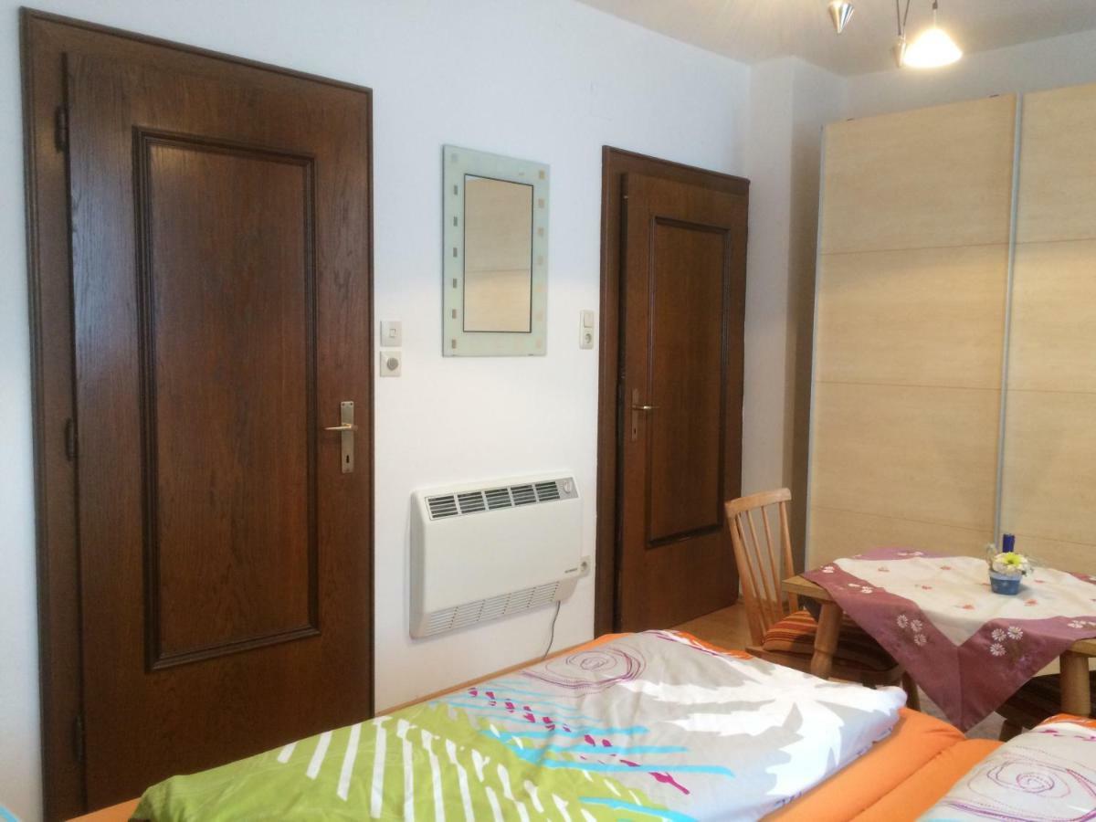 Homestay Gaestehaus Lackner *